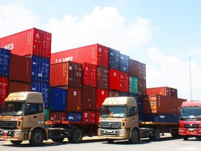 Còn hàng nghìn xe container ùn tắc ở cửa khẩu Lạng Sơn