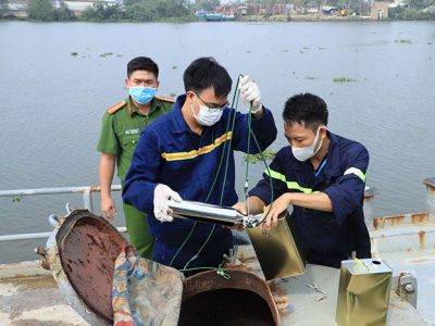 Tăng cường chống sản xuất, kinh doanh xăng dầu giả