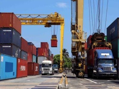 Mega A - Vụ hạt điều xuất sang Italy Những container cuối cùng được giải phóng