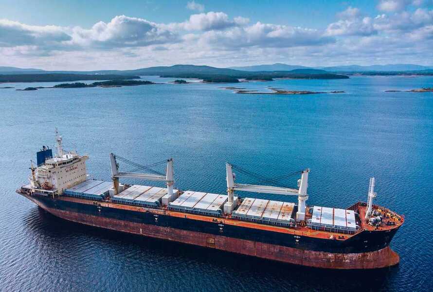 Tàu chở hàng rời Bulk Carriers vận chuyển đa dạng lượng hàng hóa 